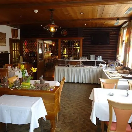 Hotel Alpha Saas-Grund